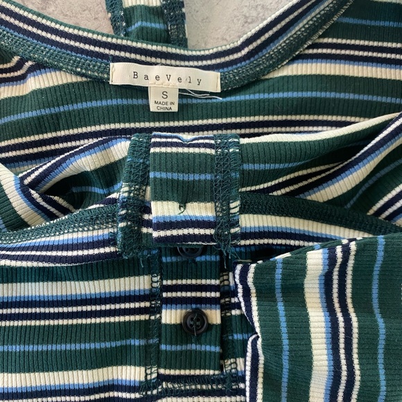 Green Blue and White Bodysuit - Picture 3 of 3